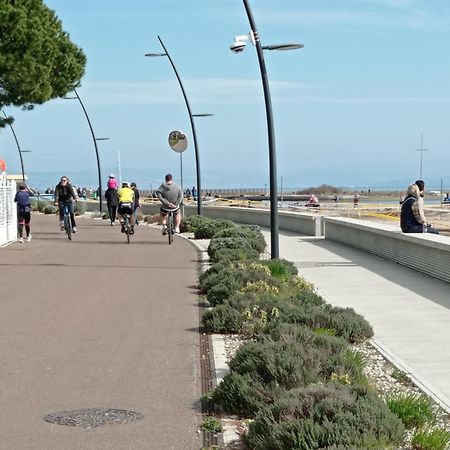 Seaview Beach Front Grado Pineta Andromeda Εξωτερικό φωτογραφία